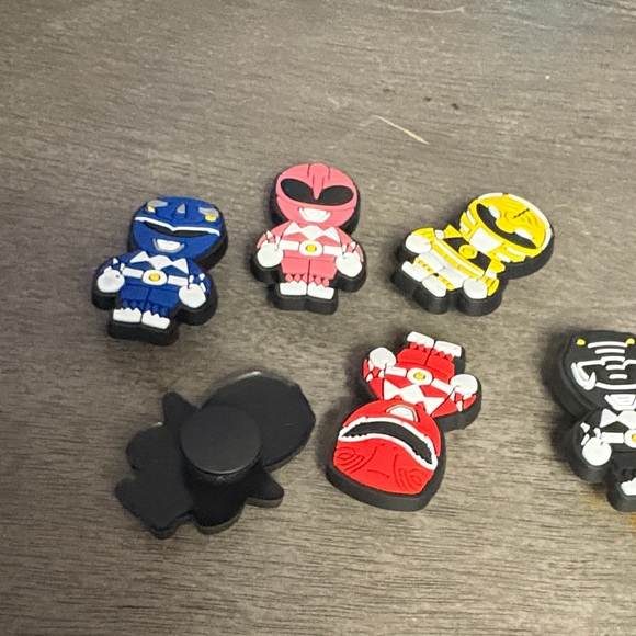 6 Power Rangers Crocs Charms - Picture 2 of 3